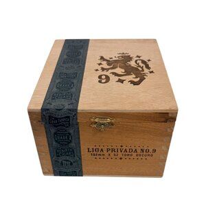 Liga Privada Toro Oscuro No 9 Wood Cigar Box7.25"x 6"x 4" Hinged Lid & Gold Clas
